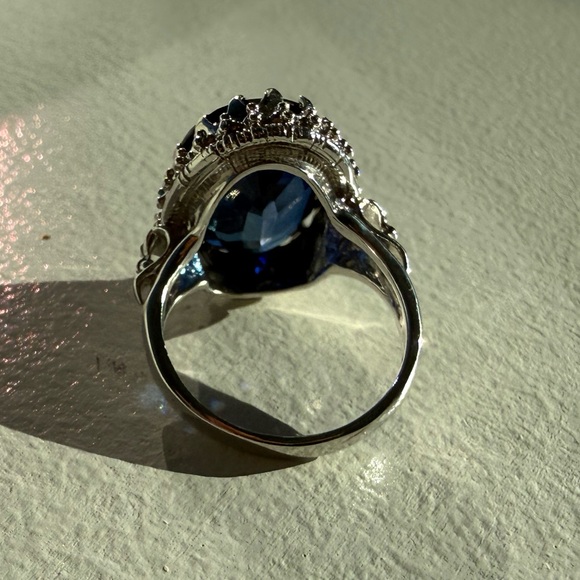 3/$100 Vivid Blue Sapphire Ring size 6.25 - Picture 4 of 6